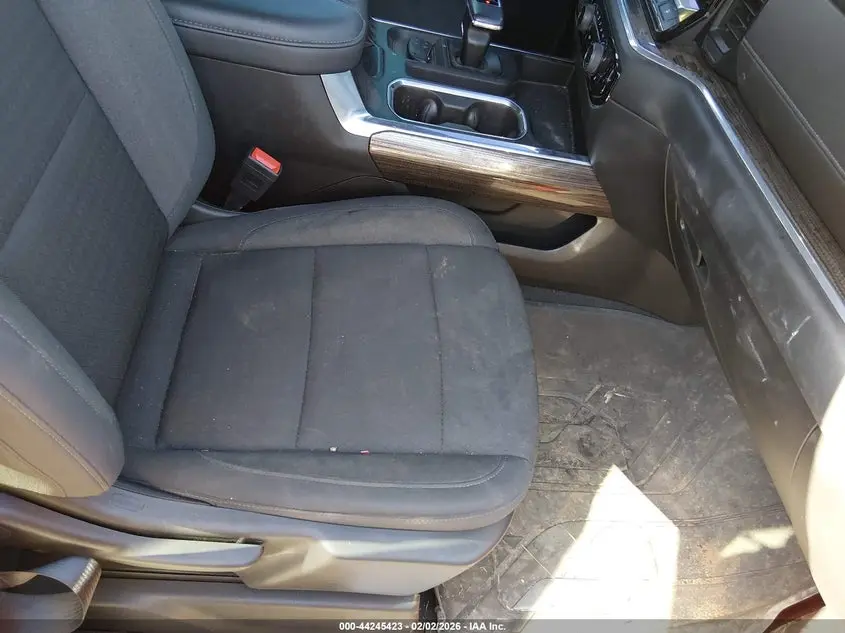 2022 CHEVROLET SILVERADO 1500 4WD  SHORT BED RST