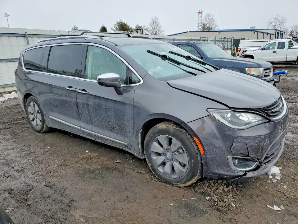 2018 CHRYSLER PACIFICA HYBRID LIMITED  