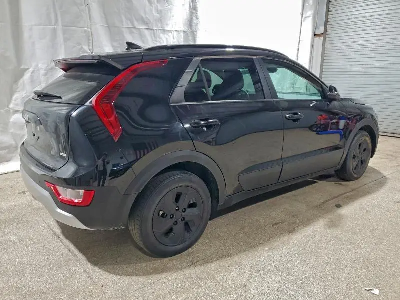 2023 KIA NIRO EX  
