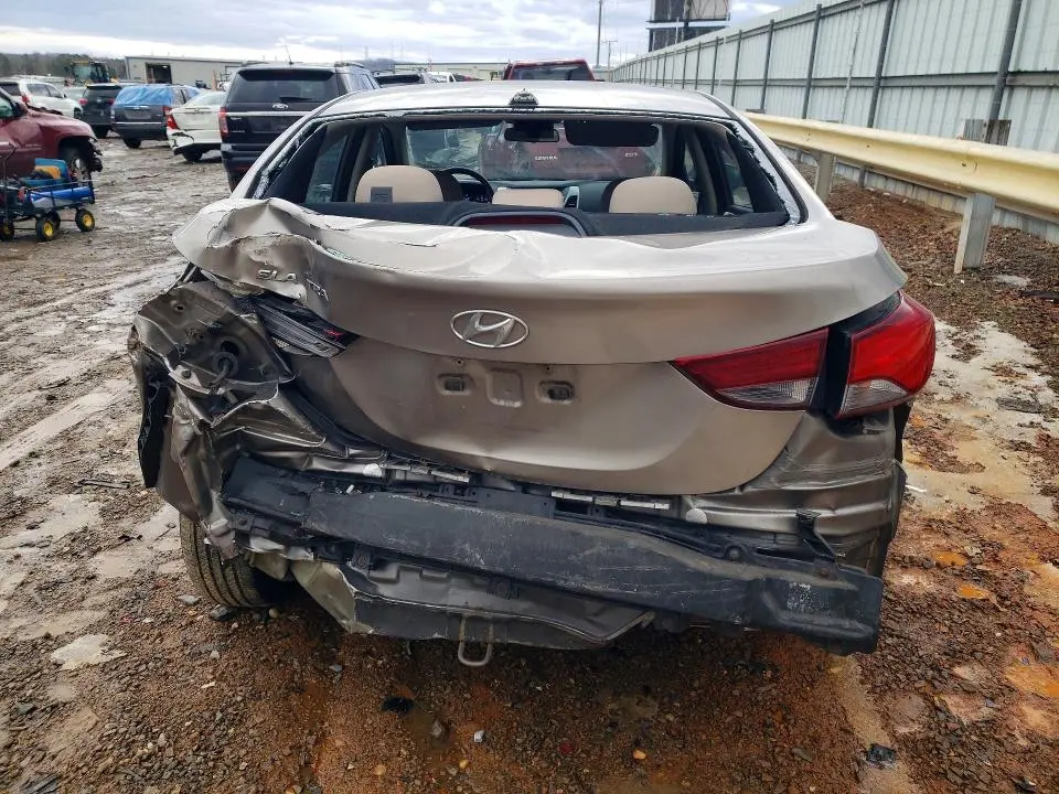 2016 HYUNDAI ELANTRA SE  