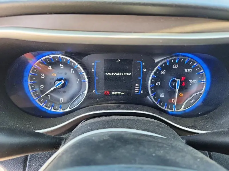 2020 CHRYSLER VOYAGER LXI  