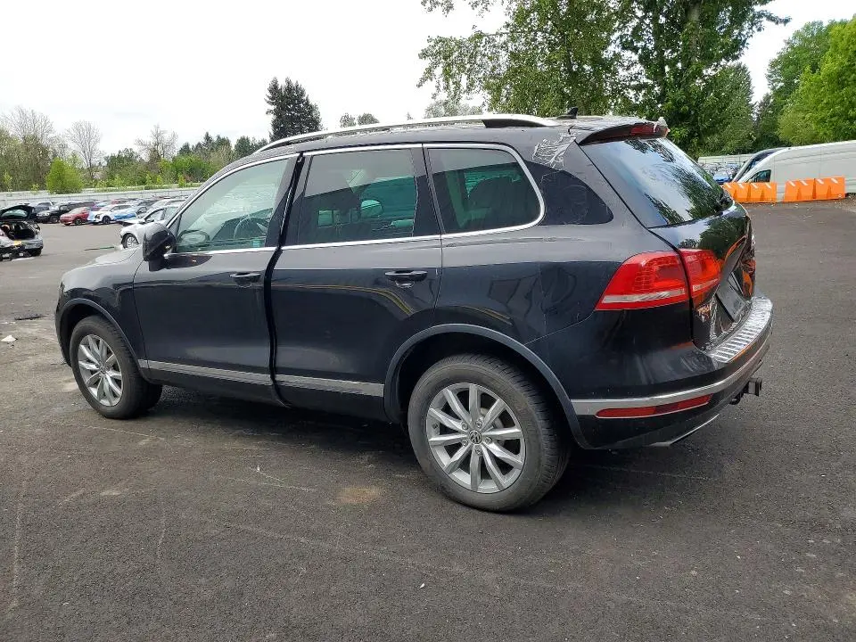 2016 VOLKSWAGEN TOUAREG SPORT  