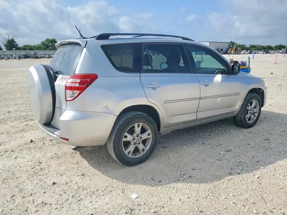 2011 TOYOTA RAV4 BASE  