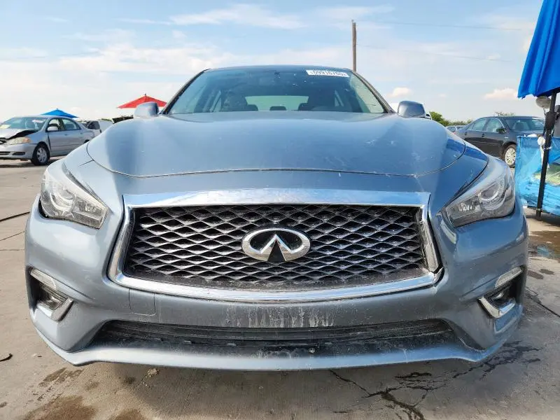 2018 INFINITI Q50 LUXE