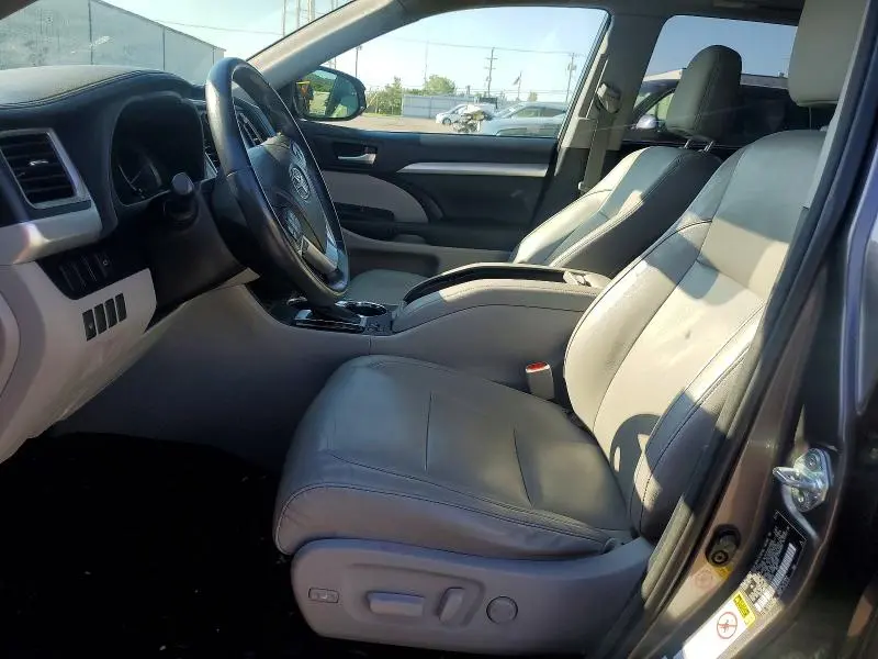 2014 TOYOTA HIGHLANDER XLE  