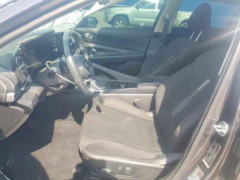 2022 HYUNDAI ELANTRA SEL  
