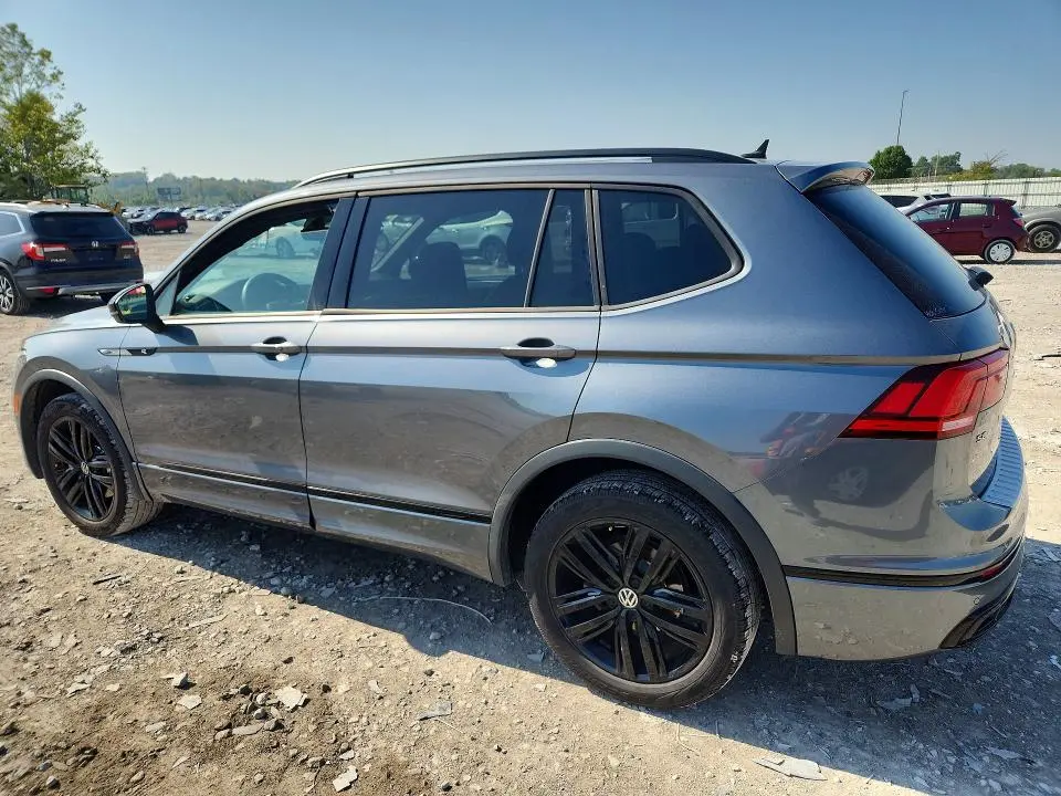 2022 VOLKSWAGEN TIGUAN SE R-LINE BLACK  