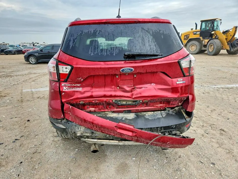 2018 FORD ESCAPE SE  