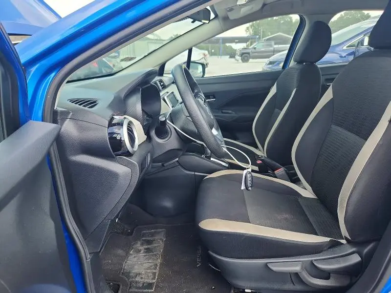 2021 NISSAN VERSA SV  