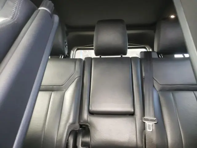 2017 LAND ROVER DISCOVERY SE  