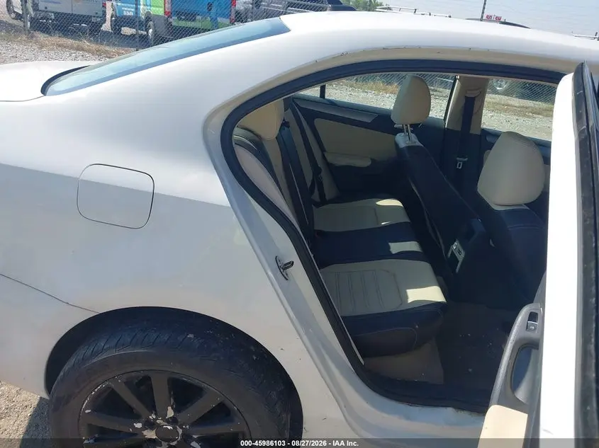 2012 VOLKSWAGEN JETTA 2.5L SEL PREMIUM