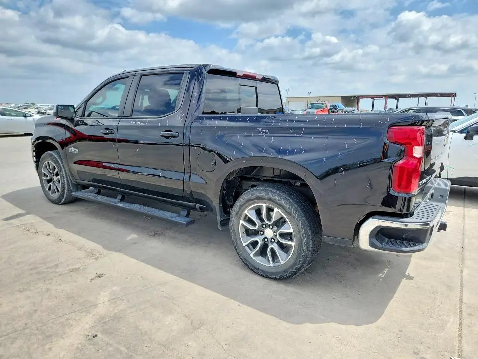 2021 CHEVROLET SILVERADO K1500 LT  