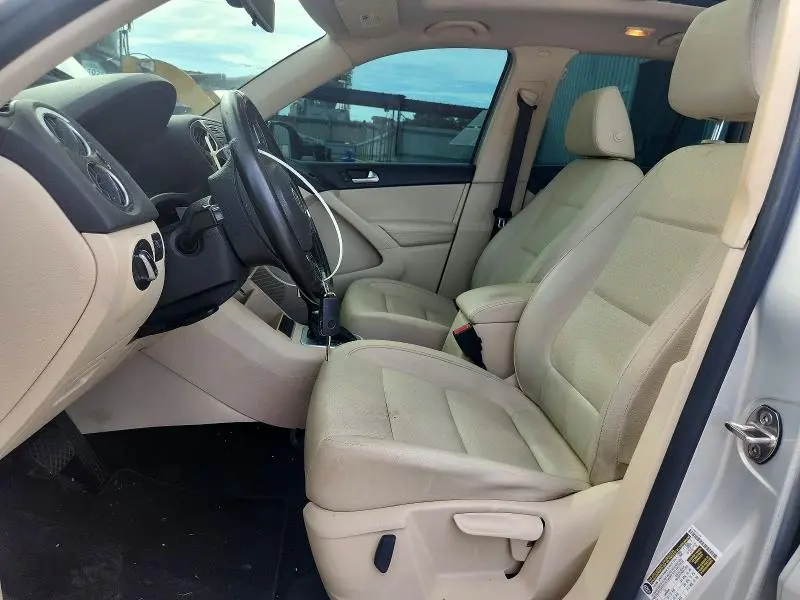 2013 VOLKSWAGEN TIGUAN S  