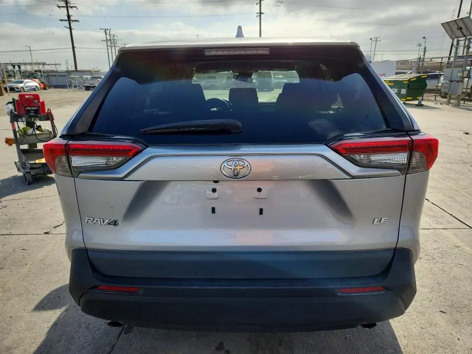 2022 TOYOTA RAV4 LE  
