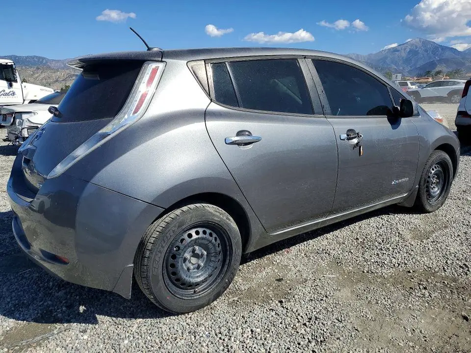 2016 NISSAN LEAF S  