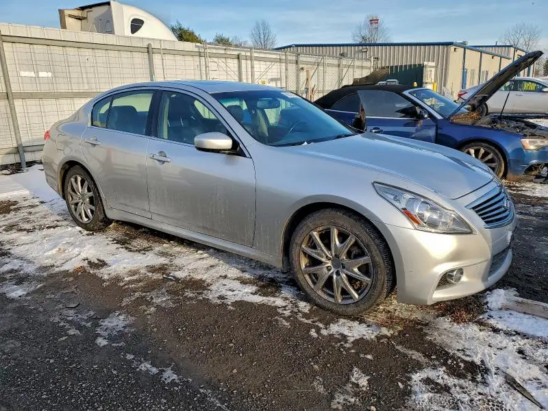 2013 INFINITI G37   