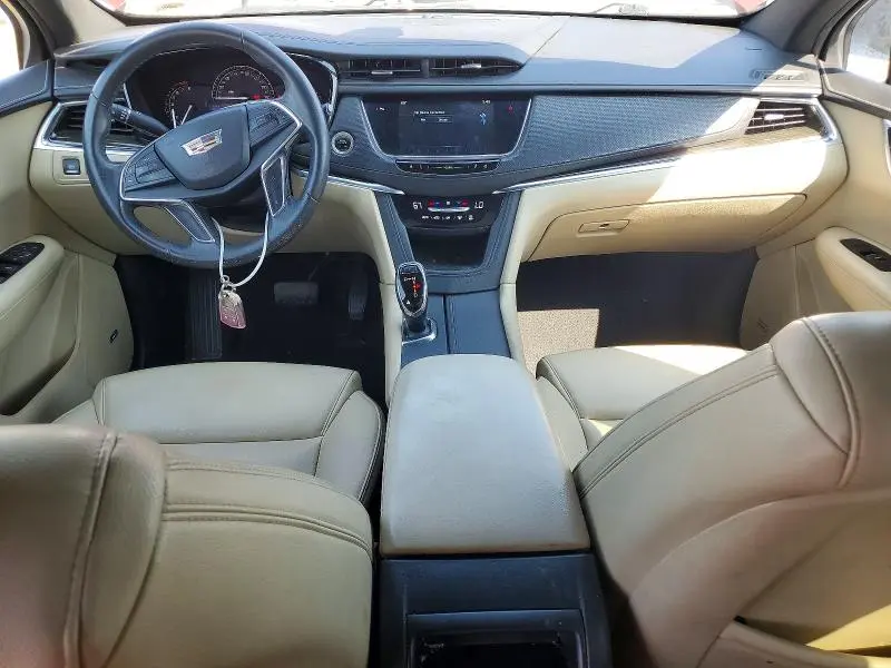 2017 CADILLAC XT5   
