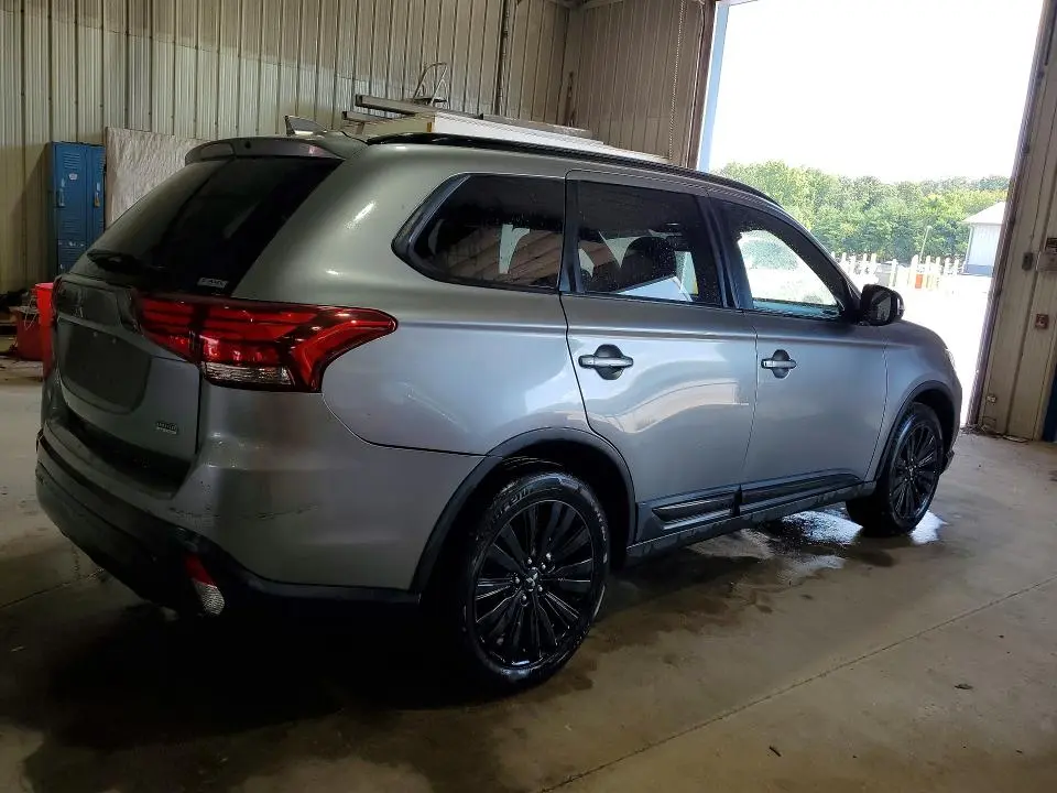 2020 MITSUBISHI OUTLANDER SE  