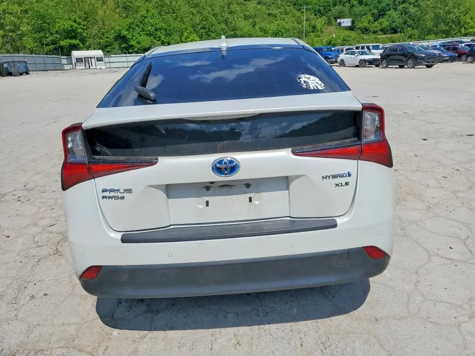 2021 TOYOTA PRIUS XLE AWD-E  