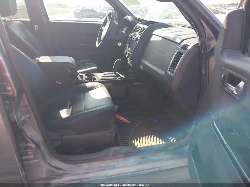 2010 FORD ESCAPE LIMITED