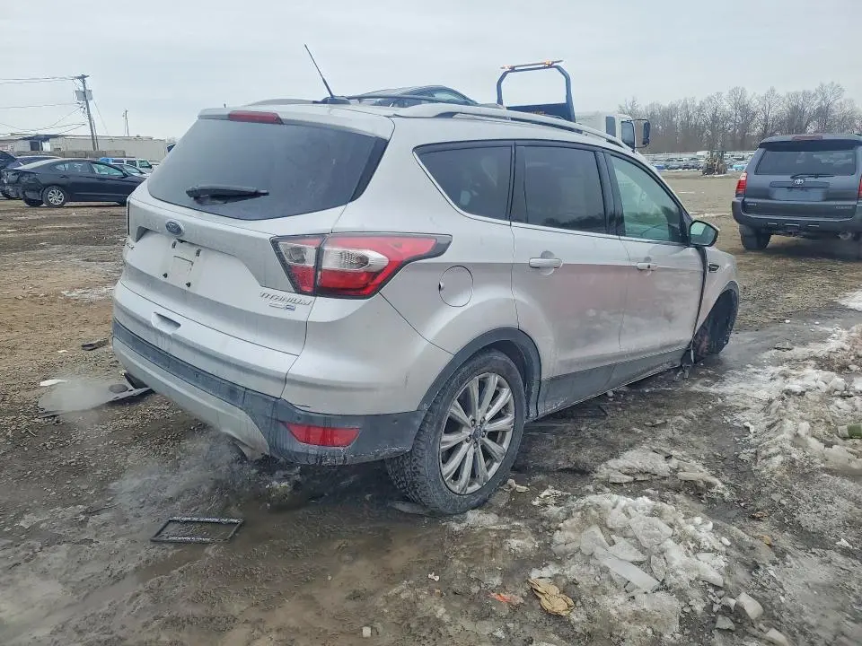 2017 FORD ESCAPE TITANIUM  
