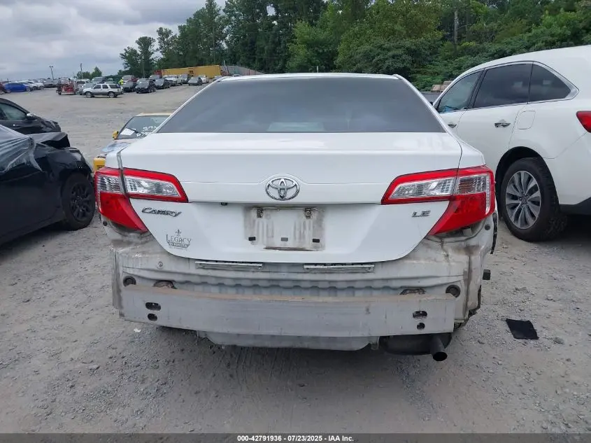 2014 TOYOTA CAMRY LE