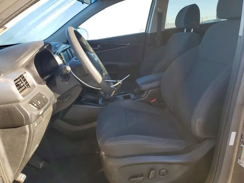 2019 KIA SORENTO LX V6  