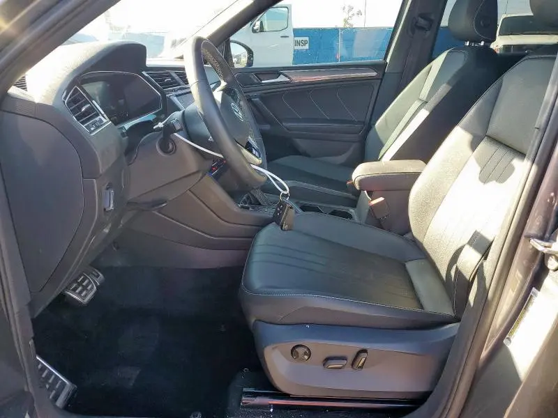 2023 VOLKSWAGEN TIGUAN SE R-LINE BLACK  