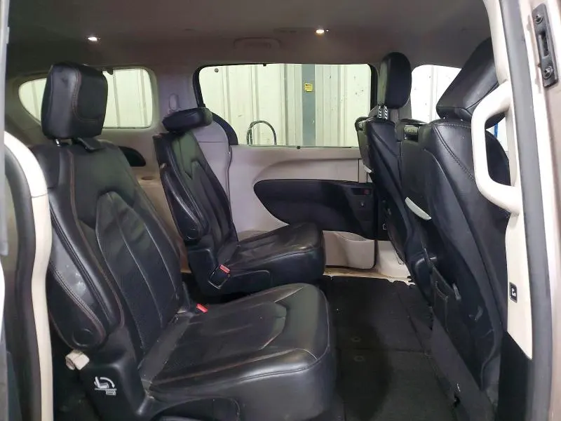 2017 CHRYSLER PACIFICA TOURING L PLUS  
