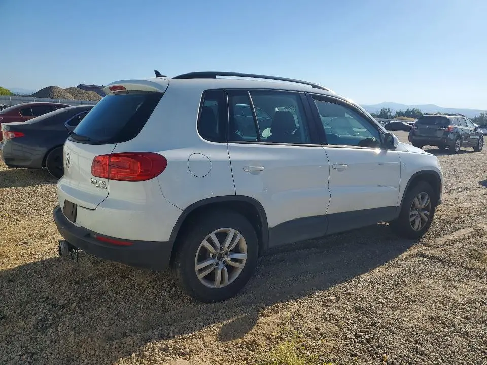 2015 VOLKSWAGEN TIGUAN S  
