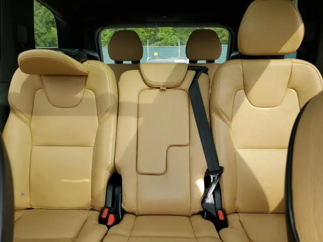 2018 VOLVO XC90 T6