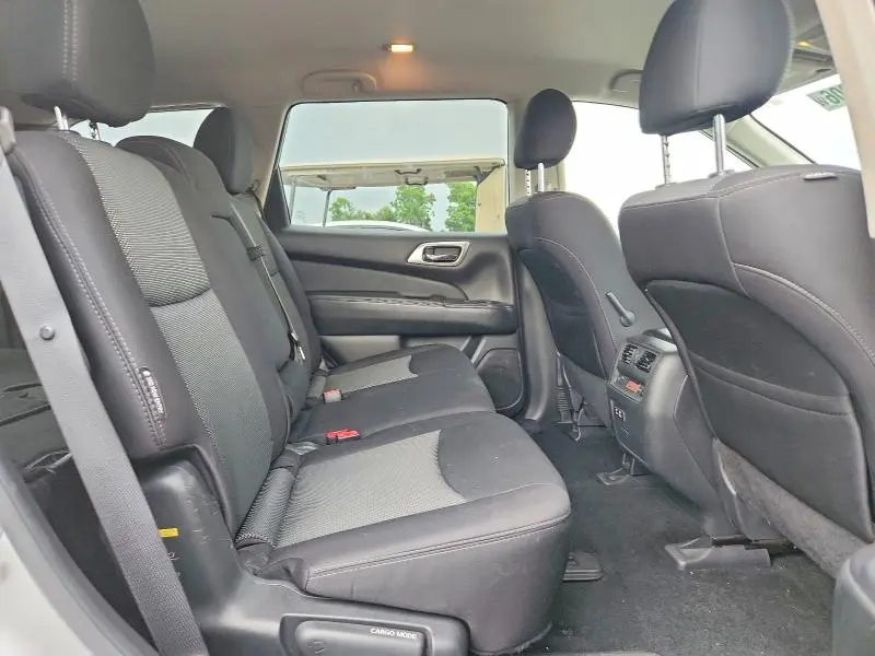 2019 NISSAN PATHFINDER SV  
