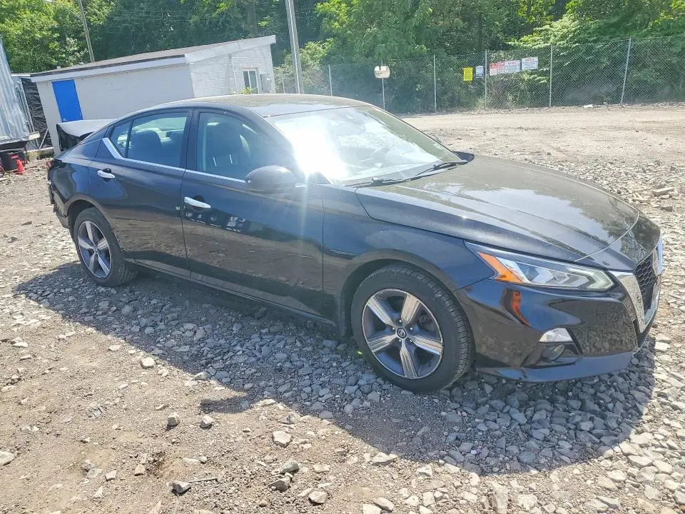 2020 NISSAN ALTIMA SL  