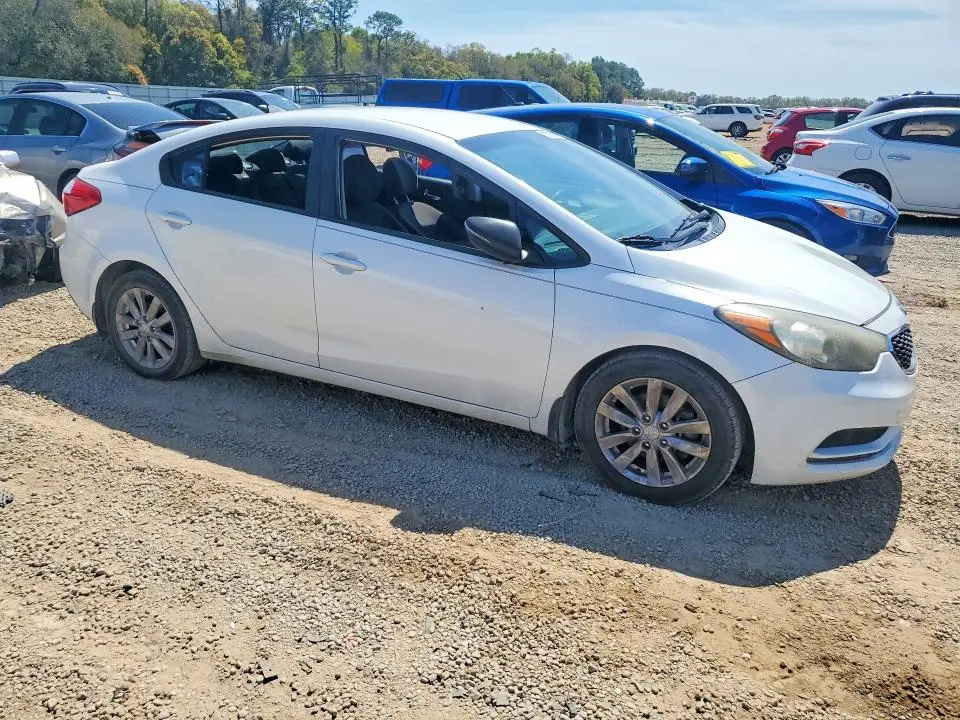 2016 KIA FORTE LX  