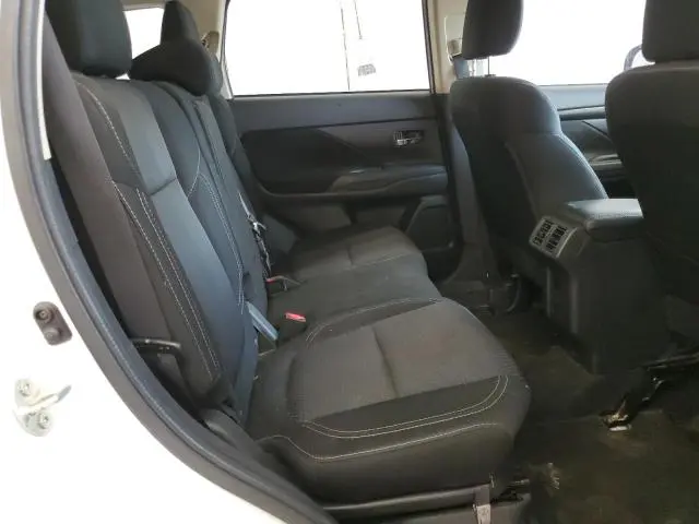 2020 MITSUBISHI OUTLANDER ES  