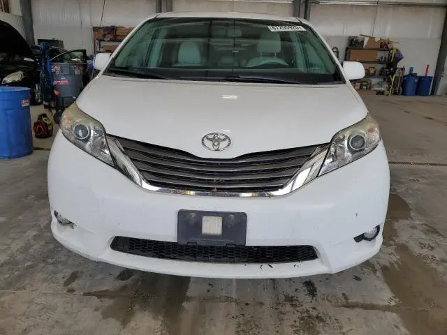 2012 TOYOTA SIENNA XLE  