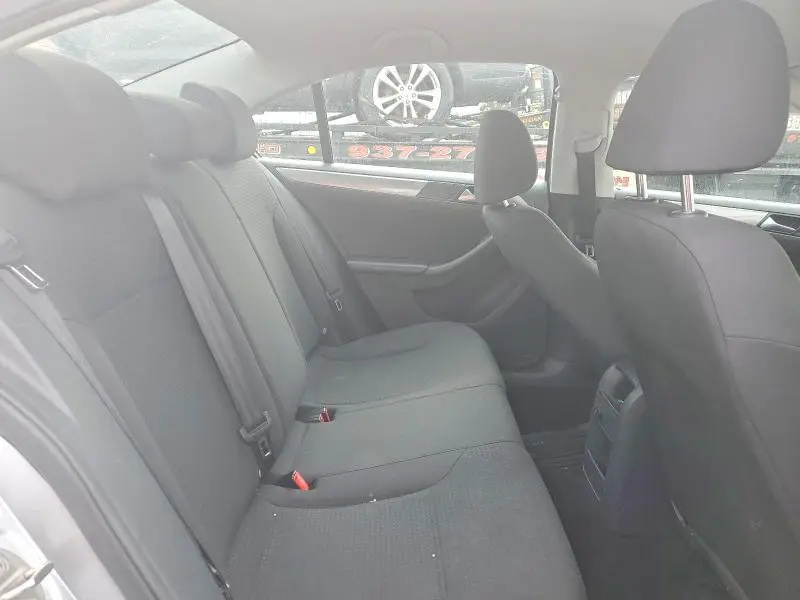 2015 VOLKSWAGEN JETTA SE  