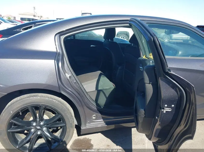 2017 DODGE CHARGER SXT RWD