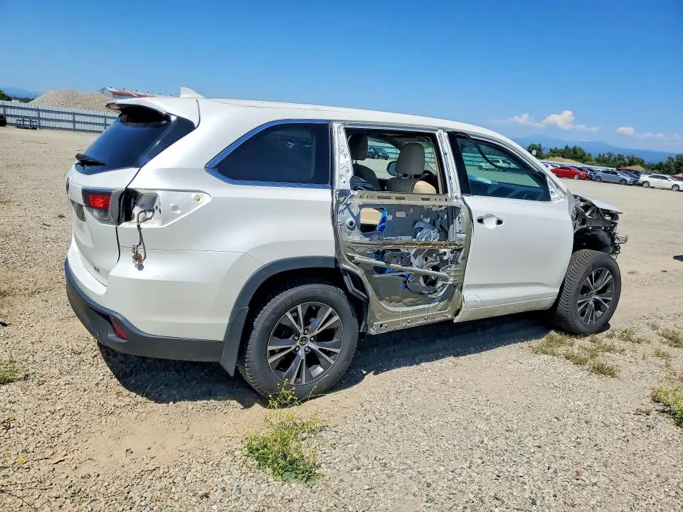 2016 TOYOTA HIGHLANDER XLE  