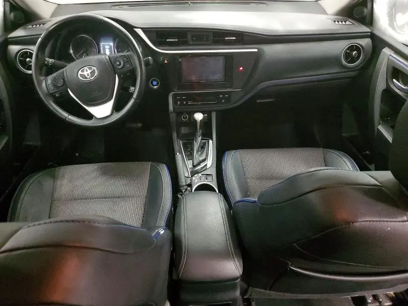 2018 TOYOTA COROLLA SE  