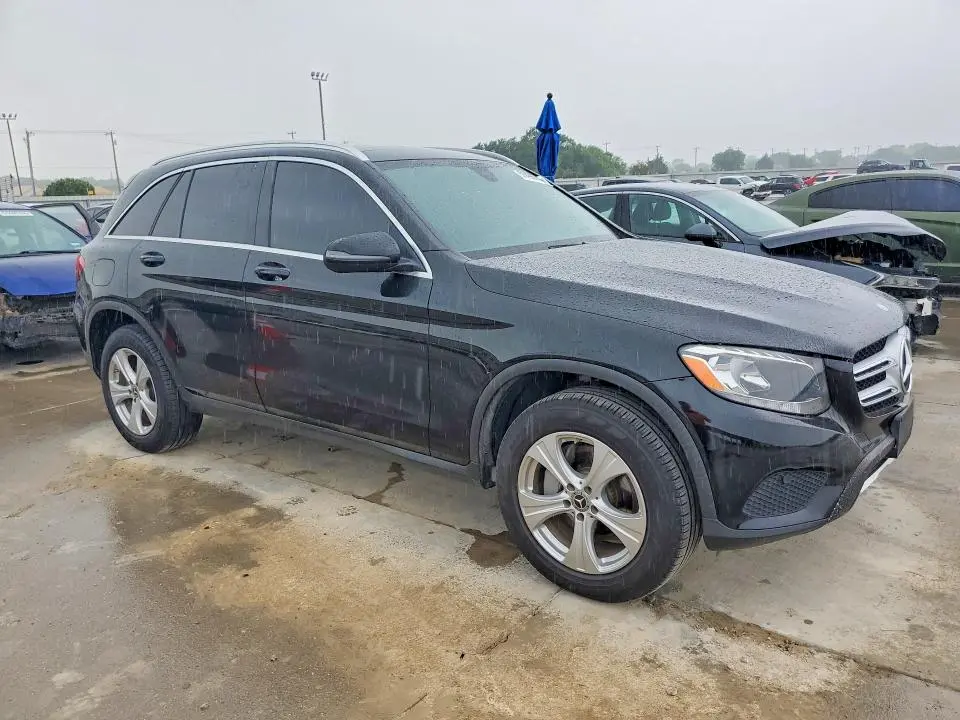 2017 MERCEDES-BENZ GLC 300  