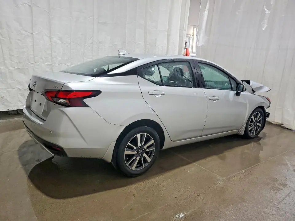 2022 NISSAN VERSA SV  