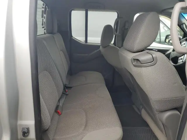 2013 NISSAN FRONTIER S  
