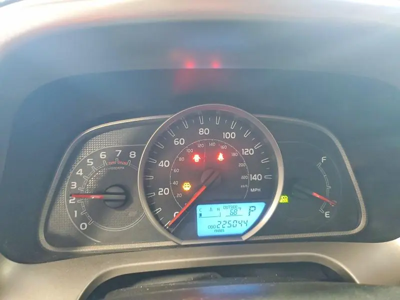 2013 TOYOTA RAV4 LE  