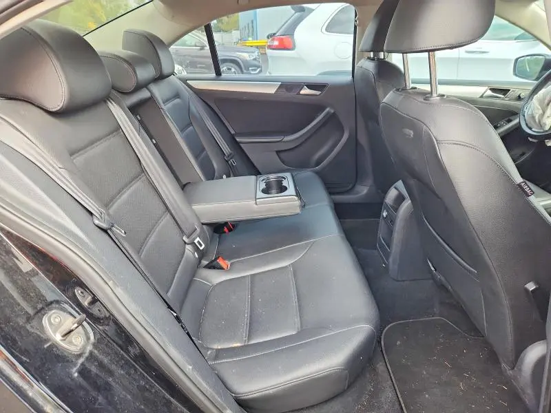 2013 VOLKSWAGEN JETTA SE  