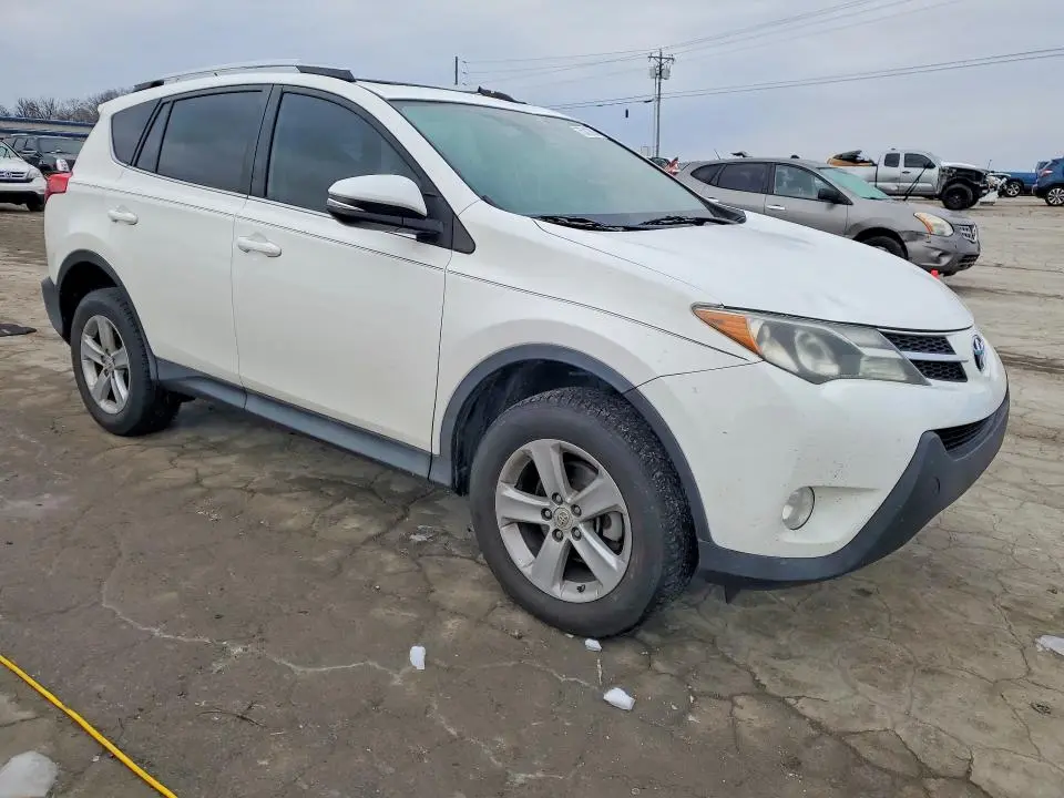 2014 TOYOTA RAV4 XLE  