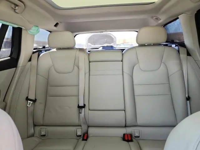 2021 VOLVO V60 CROSS COUNTRY T5 MOMENTUM  