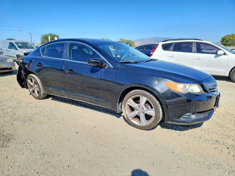 2013 ACURA ILX 20 PREMIUM  