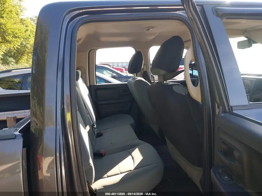 2018 RAM 1500 EXPRESS  4X4 6'4 BOX