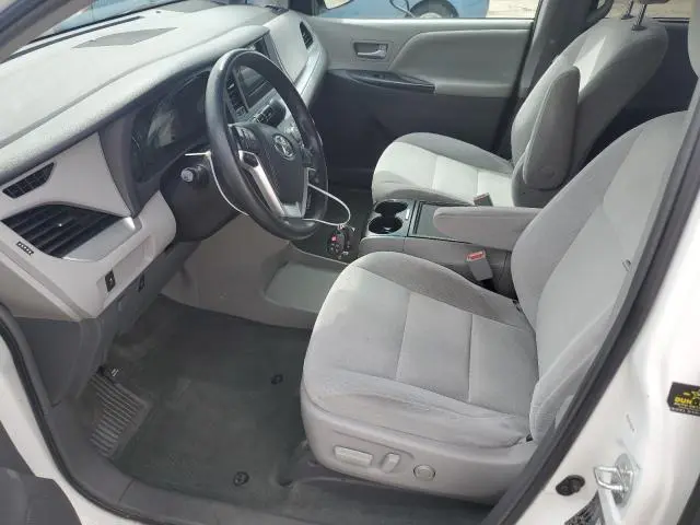 2016 TOYOTA SIENNA LE  
